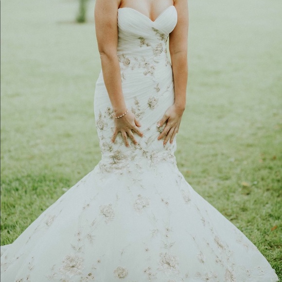 Discontinued Wedding Dresses